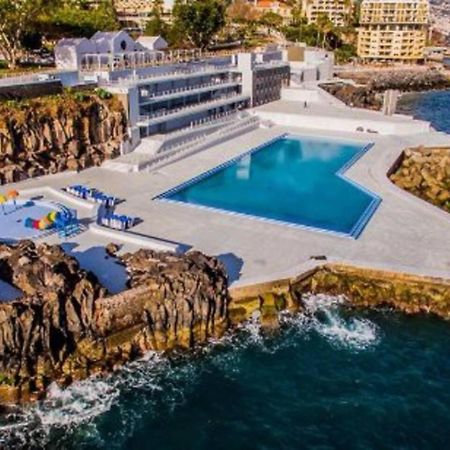 Comfortable 2-Bedroom Apartment For Relaxing Stays Funchal  Exterior photo