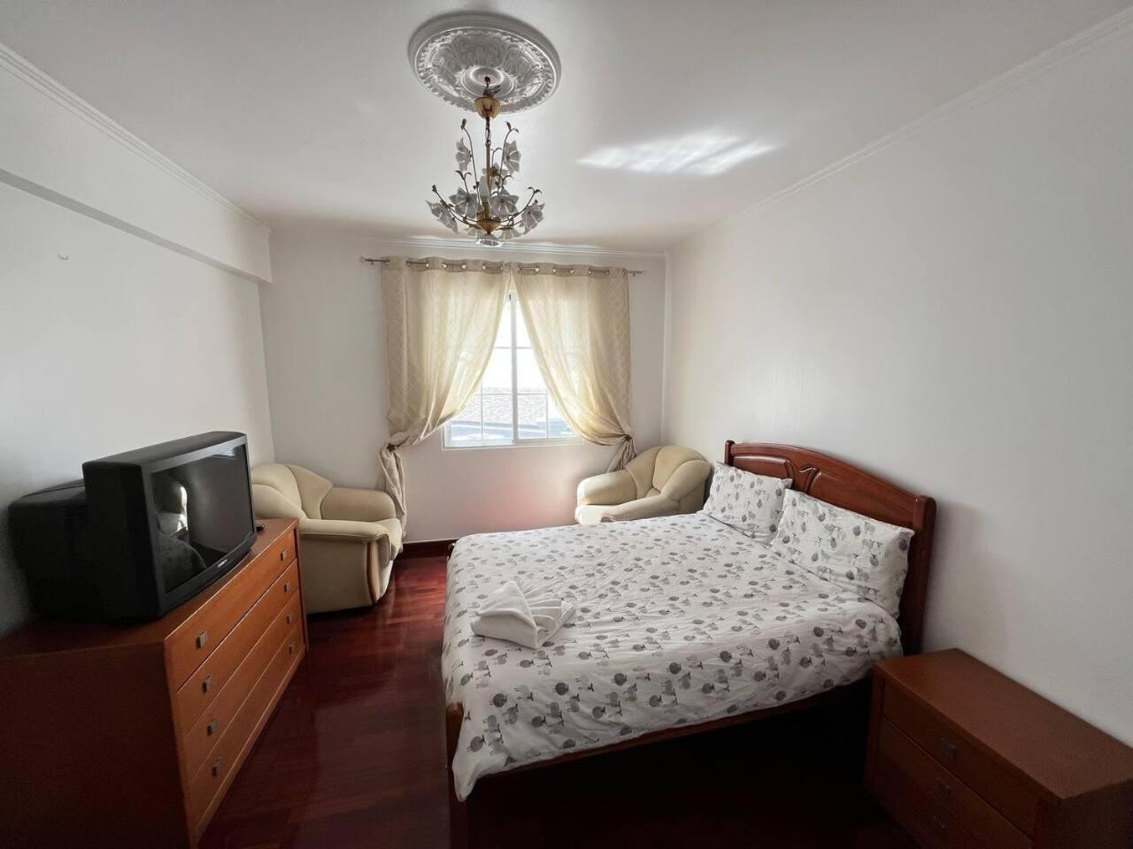 Comfortable 2-Bedroom Apartment For Relaxing Stays Funchal  Exterior photo