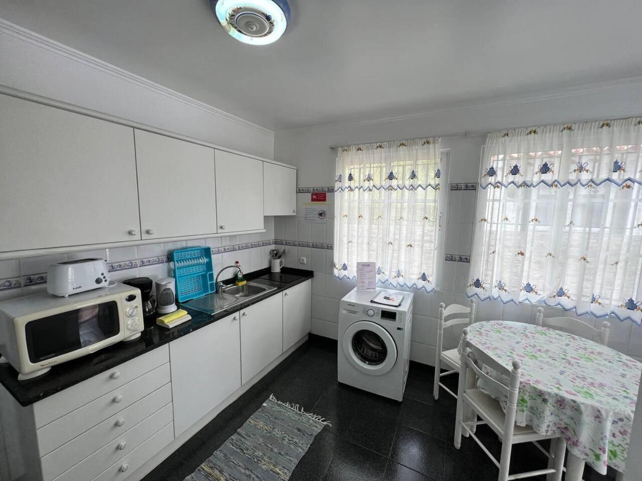 Comfortable 2-Bedroom Apartment For Relaxing Stays Funchal  Exterior photo